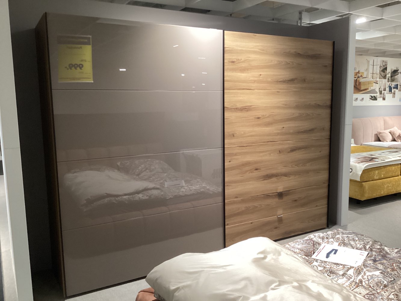 Schwebetürenschrank/Staud/Florina