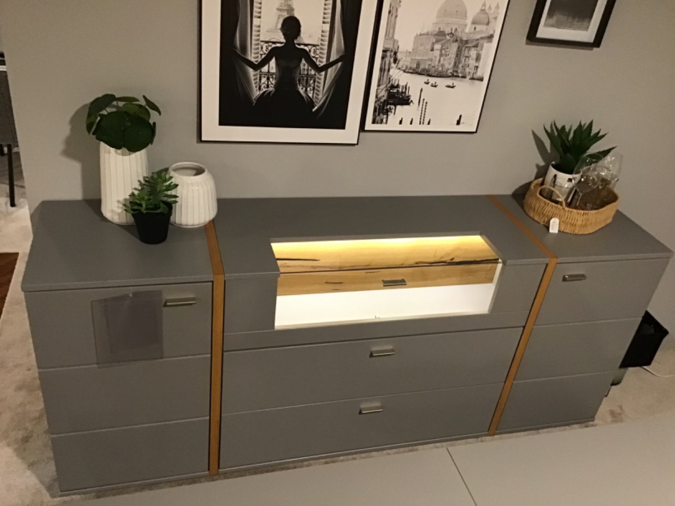 Sideboard