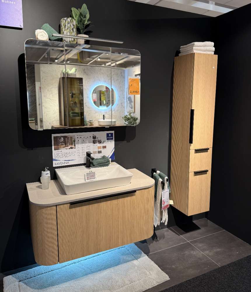 Möbel, Badezimmer Eichefarben, XXXLutz