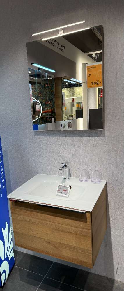 Möbel, Badezimmer Eichefarben, XXXLutz