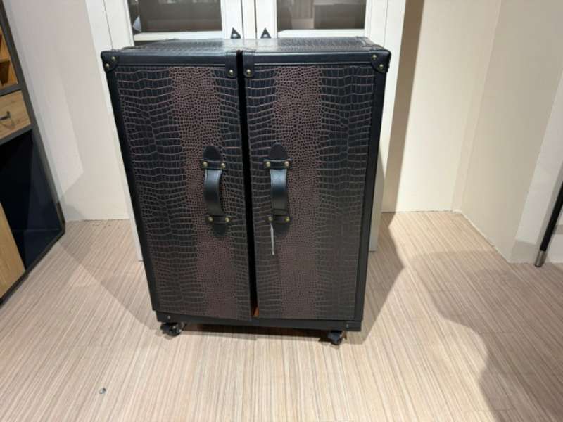 Barschrank „Globetrotter“ von Kare