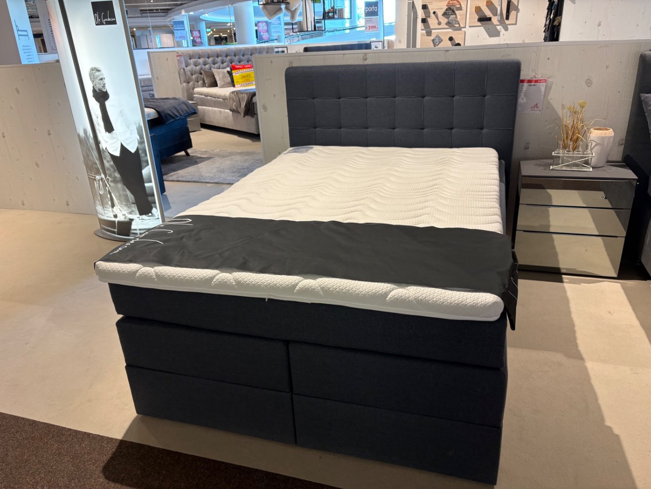 Box spring Bett 140 x 200