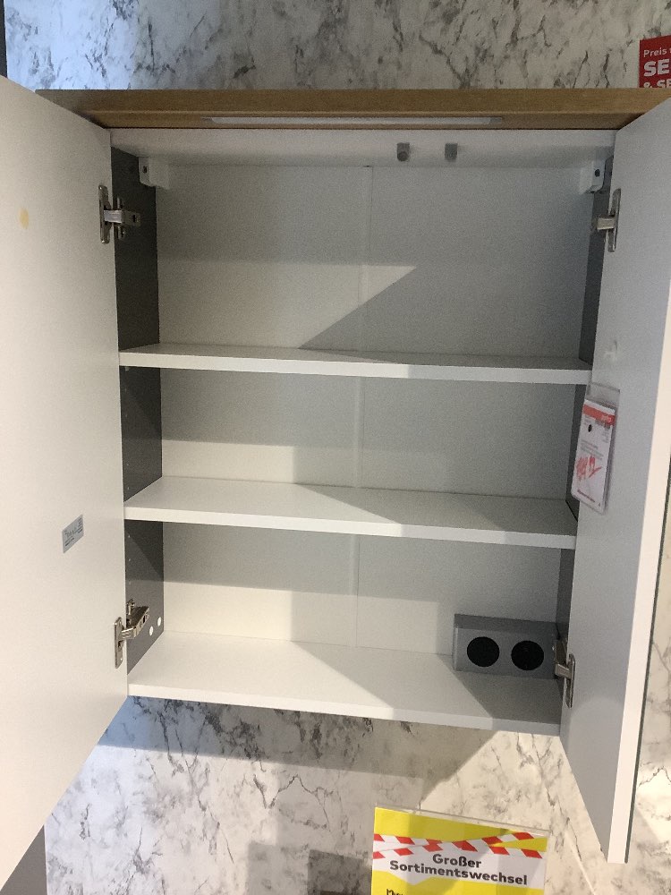 Spiegelschrank