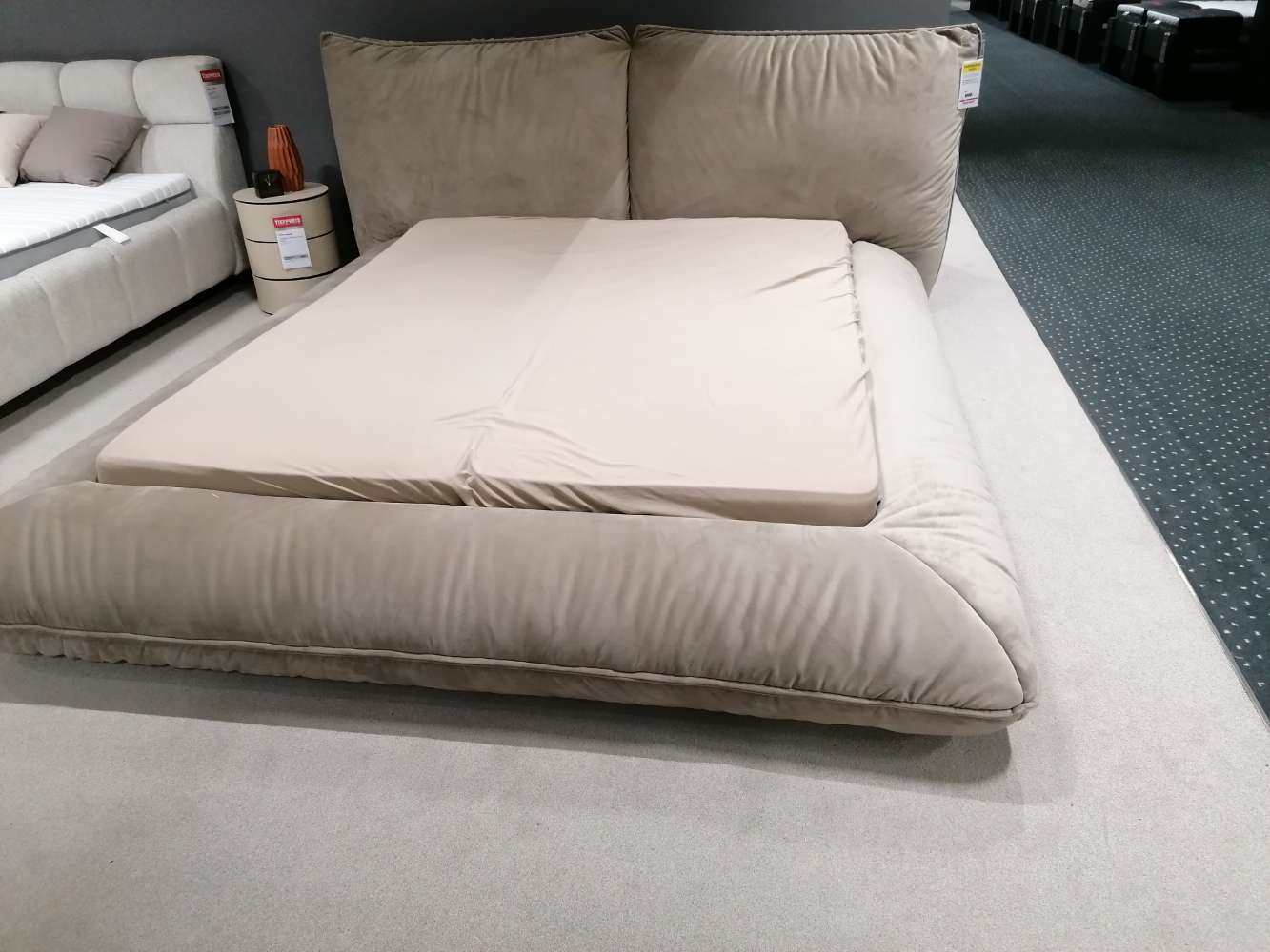 Polsterbettgestell Fluffy Stoff Taupe/designwerk