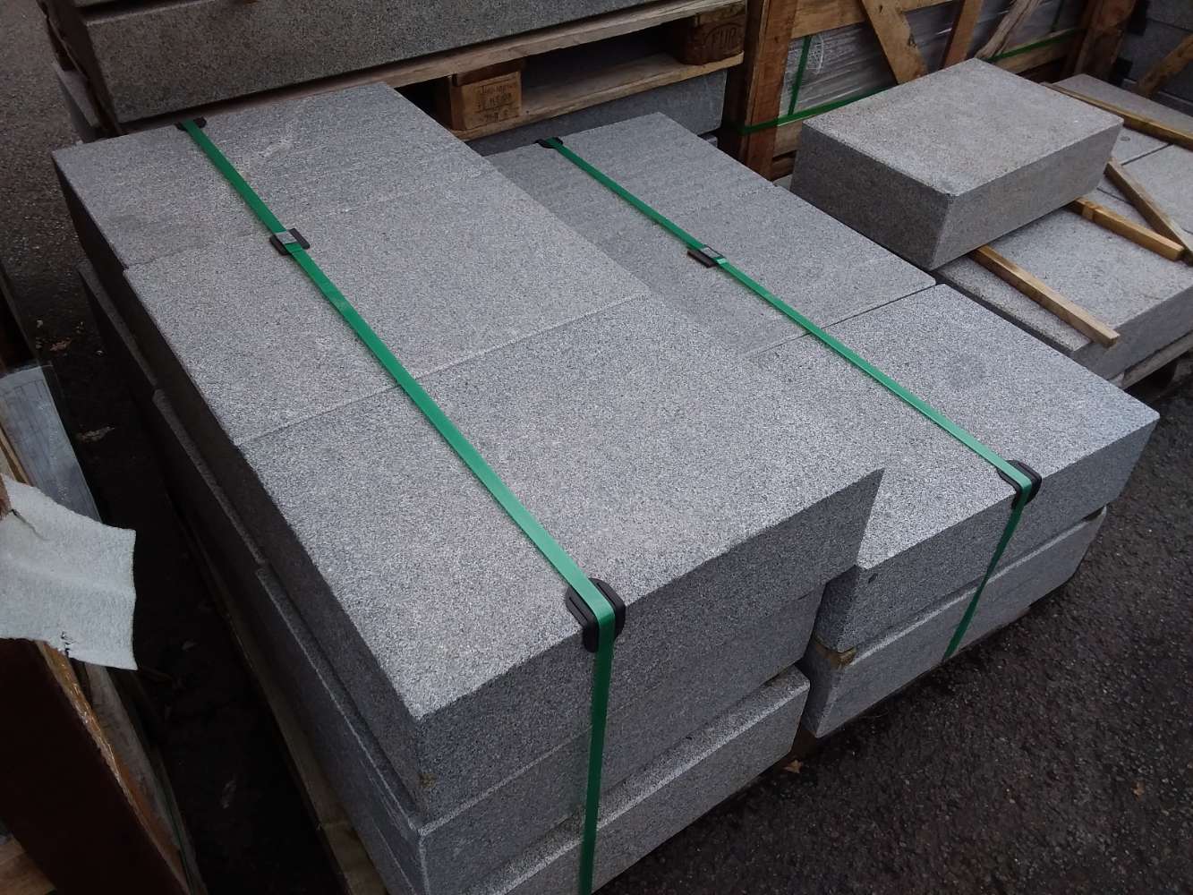 Blockstufen Granit 15x35x50 Naturstein Seltra Outlet
