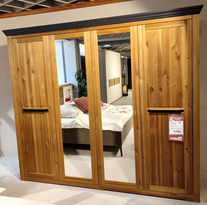 Kleiderschrank LUNDT