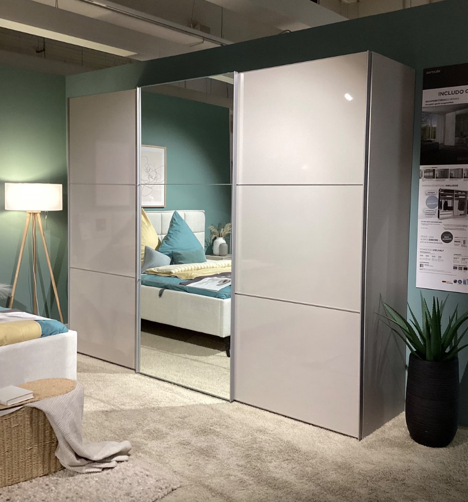 Schwebetürenschrank Includo