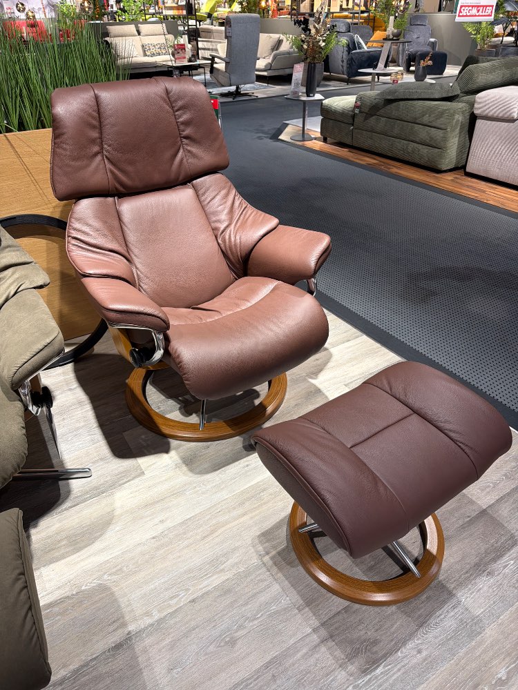 Stressless Sessel mit Hocker, Leder Chocolate Größe M