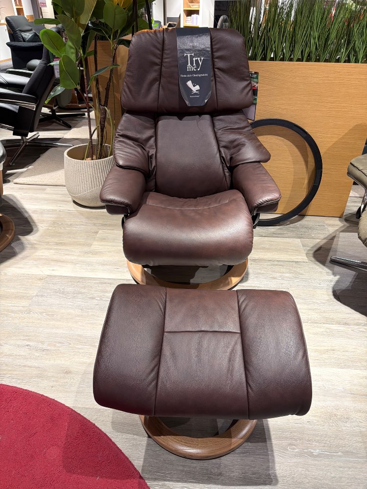 Stressless Sessel mit Hocker, Leder Chocolate