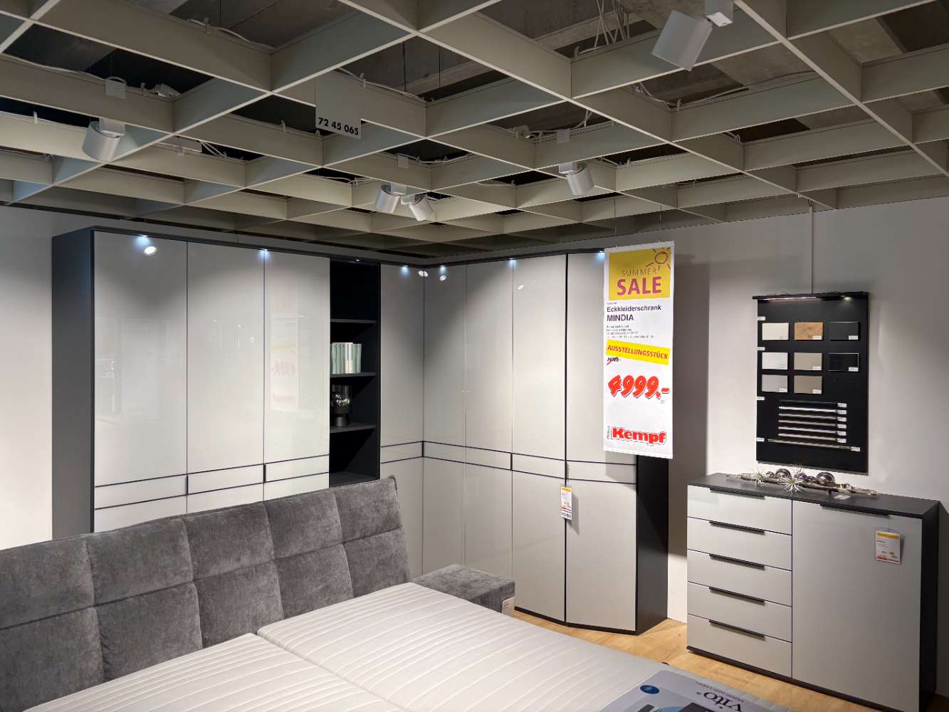 MONDO Eckkleiderschrank MINDIA