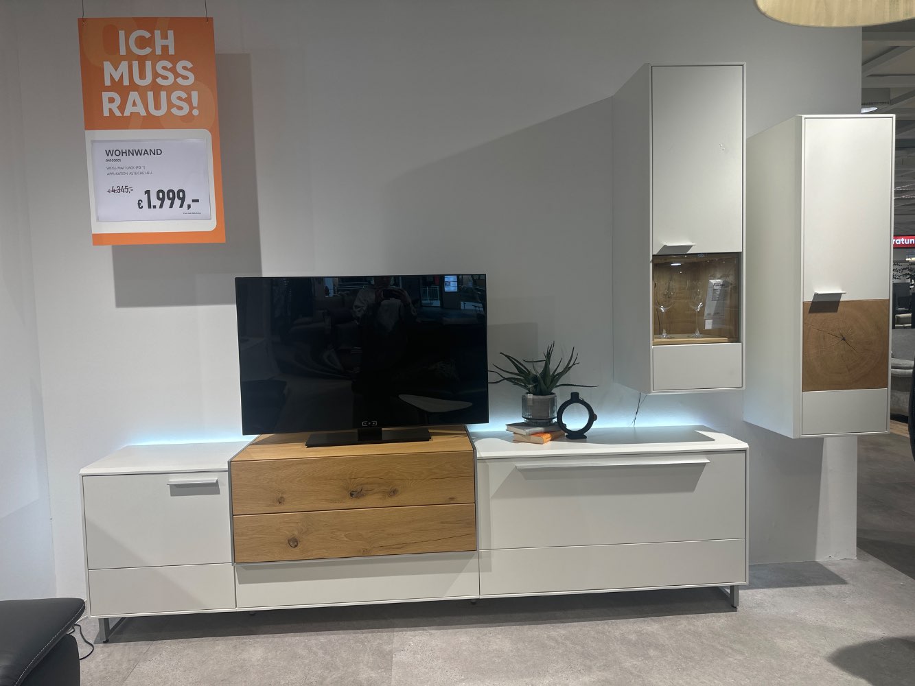 Wohnwand Interliving 2102 weiß Mattlack